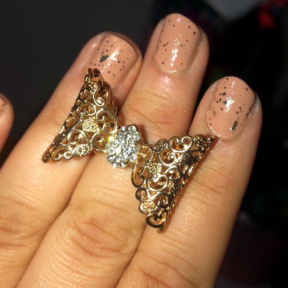 BOW TIE RING